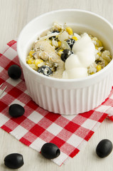 Salad with black olives and mushrooms