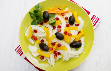 fennel salad with pepper and black olives