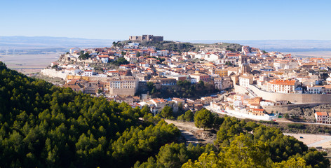 Fototapeta na wymiar Chinchilla de Monte-Aragon from hill