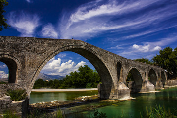 Fototapeta na wymiar The bridge of Arta, Greece