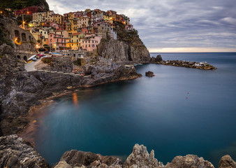 Manarola w deszczowy,sztormowy poranek © Mike Mareen
