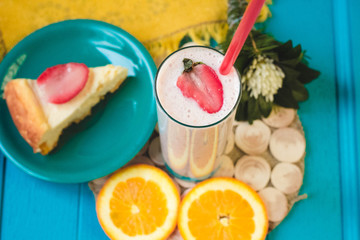smoothie with strawberries and cheesecake