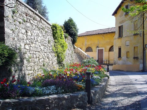picturesque streen in Italy