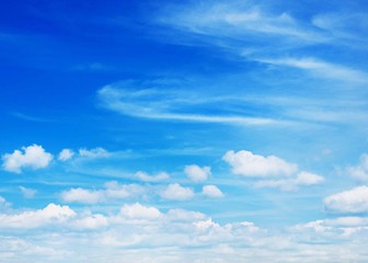 clouds in the blue sky