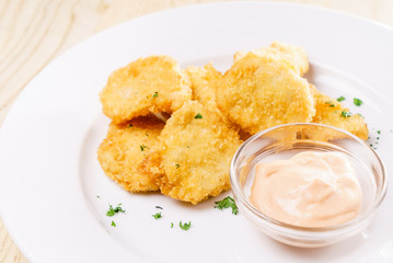 chicken nuggets with sauce