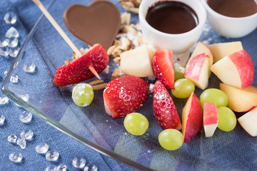 Süße Früchte mit Schokoladedip