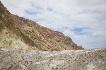 Fototapeta na wymiar Dampf und Schwefel auf White Island Neuseeland