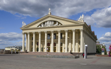Fototapeta na wymiar Belarus, Minsk: palace of culture of Labor unions.