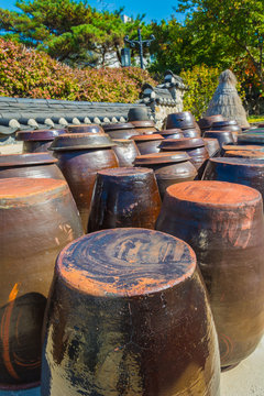 Jar for Making Sauce with Beautiful Architecture in Namsangol Ha