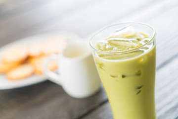 iced matcha latte