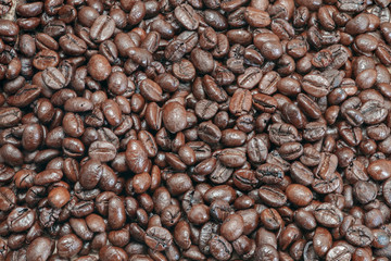 Roasted coffee beans / Roasted coffee beans use as background.