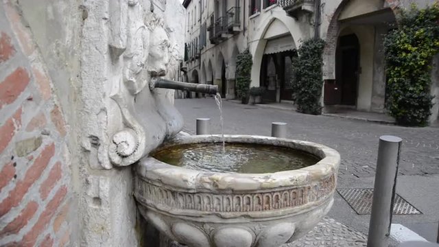 Asolo Treviso, fontana Zen 1571 - Italy 