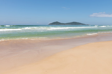 Fototapeta na wymiar Campeche beach in Florianopolis, Santa Catarina, Brazil.