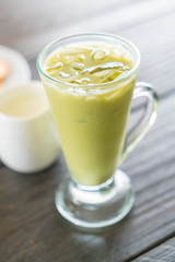 iced matcha latte