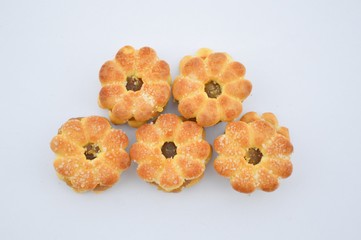 coconut biscuit with pineapple jam