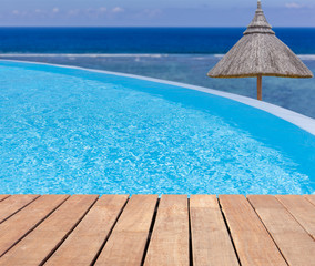piscine à débordement,vue sur lagon