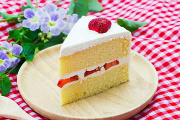 Strawberry cake 