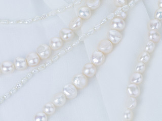 natural pearl necklace of white pearls