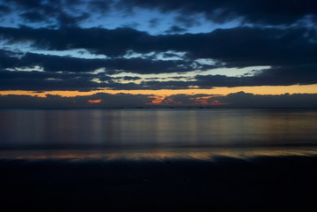 Fototapeta premium 夕日の海岸