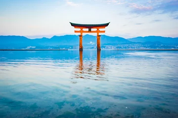 Keuken spatwand met foto The Floating Torii gate in Miyajima, Japan © orpheus26