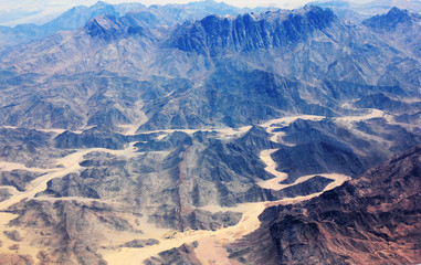 Mountain chains in the desert