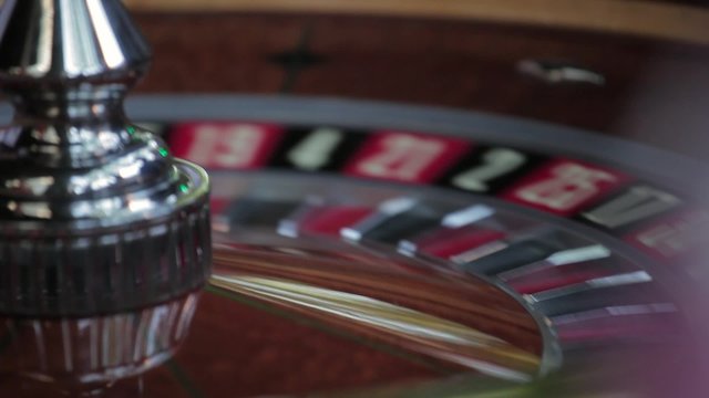 play American Roulette