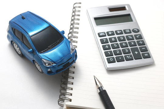車 ローン　保険　レンタル　イメージ
