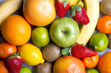 Zbliżenie kolorowych owoców