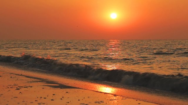 Sea weaves during sunrise. Natural sound
