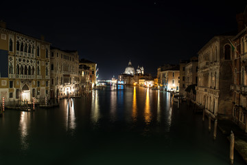 Fototapeta premium View at night di Santa Maria Maggiore at Venice