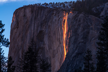 Yosemite Firefall - obrazy, fototapety, plakaty