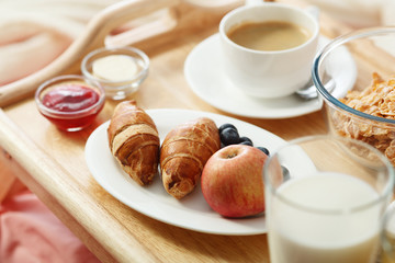 breakfast served in bed
