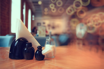 blurred background in restaurant