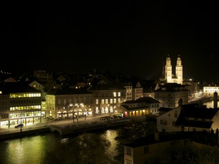 Fototapeta na wymiar Night view ofThe Grossmünster／Zurich