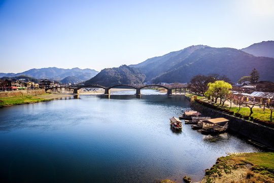 side view of kintai kyo