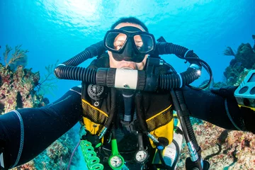 Plexiglas foto achterwand SCUBA diver on a closed circuit rebreather system © whitcomberd