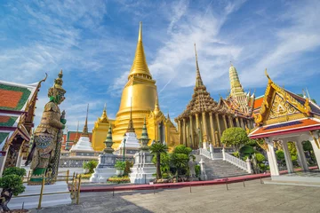 Zelfklevend Fotobehang Wat Phra Kaew-tempel, Bangkok, Thailand © Noppasinw