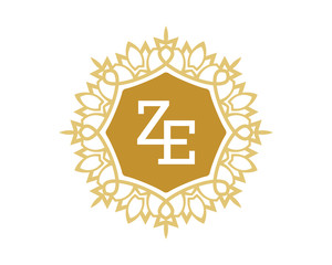 ZE initial royal letter logo