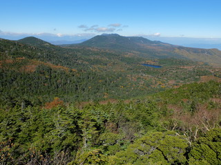 山岳信仰,絶景,山脈,山頂,景色,山,空,雲,八ヶ岳,レジャー,岳,達成感,ハイキング,眺望,山道,縦走,尾根,山肌,山歩き,休憩,秋,トレッキング,アウトドア,家族,登山,山屋,山小屋,ワイルドライフ,青空,爽やか,清々しい,群馬県,日本,趣味,雄大な,チャレンジ