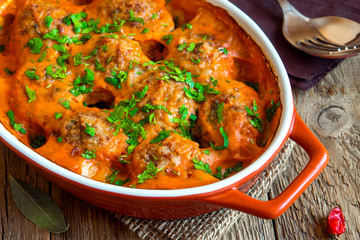 Meatballs with tomato sauce