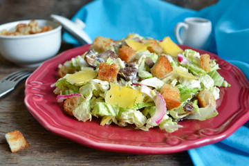 Chinese cabbage salad with croutons and cheese