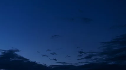 Foto auf Acrylglas Nacht schwarze Wolke im dunklen Nachthimmelhintergrund
