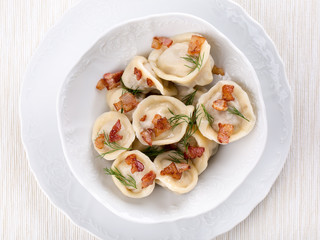 Boiled meat dumplings