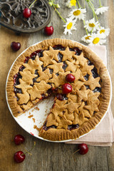 Pie with cherries