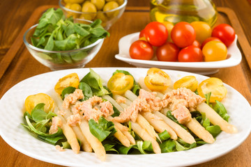 asparagus salad, cherry tomatoes and marinated tuna