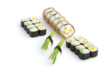 Menü, Maki, frittierte Sushi,auf weißem Hintergrund, Foodfotografie © brand49