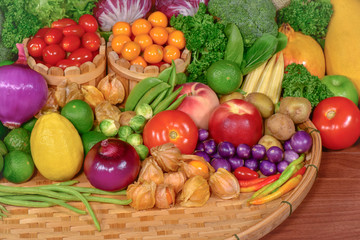 Obraz na płótnie Canvas Fresh vegetables organic for healthy