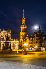 Obraz premium Night view of Dresden