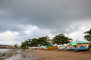 Fototapeta na wymiar Pollution on the beach of tropical sea