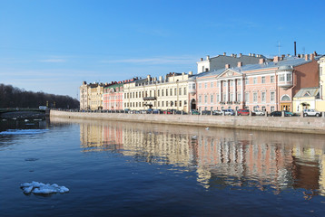Fototapeta na wymiar Fontanka river in Saint-Petersburg, Russia
